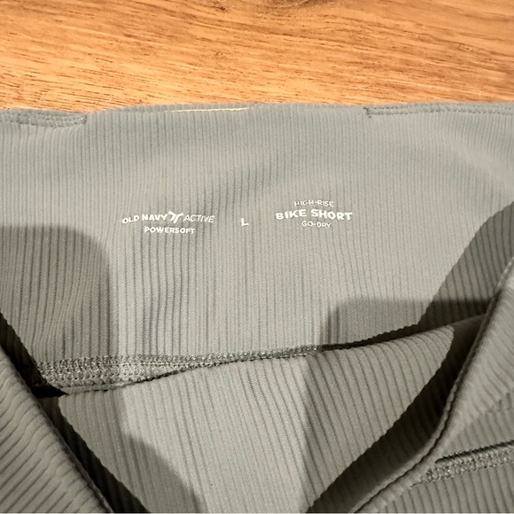 Old Navy Ribbed Bike Short - Picture 3 of 4